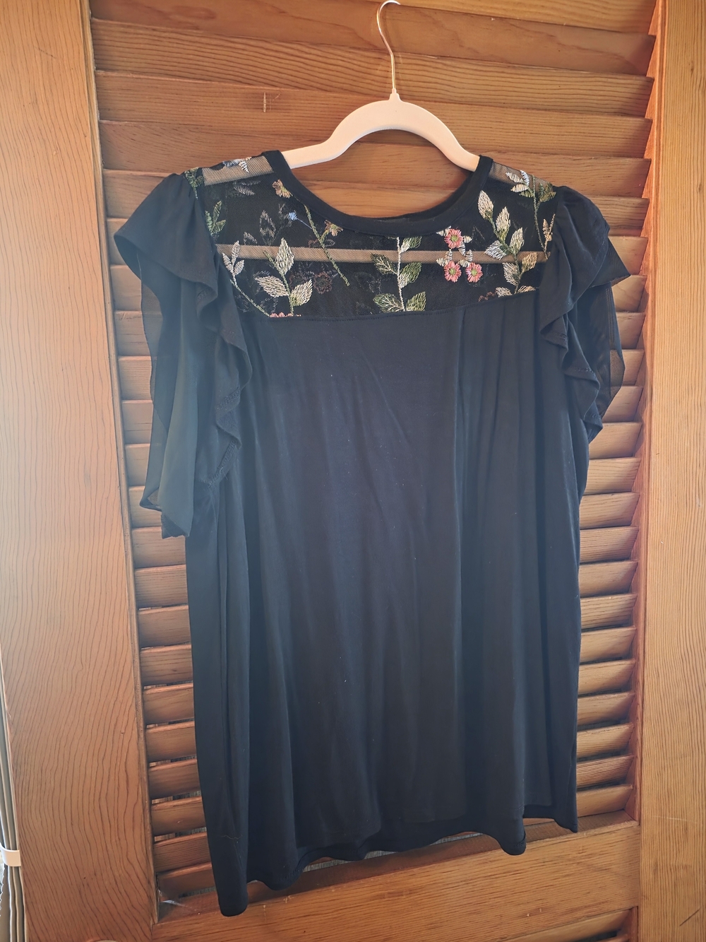 Kim & Cami Black Floral Embroidered Ruffle Yoke Top
